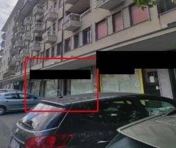 negozio in vendita ad Ivrea