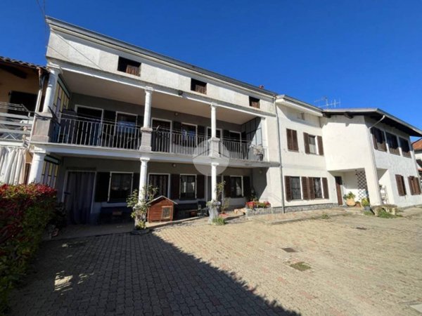 casa indipendente in vendita ad Ivrea