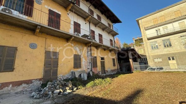 casa indipendente in vendita ad Ivrea