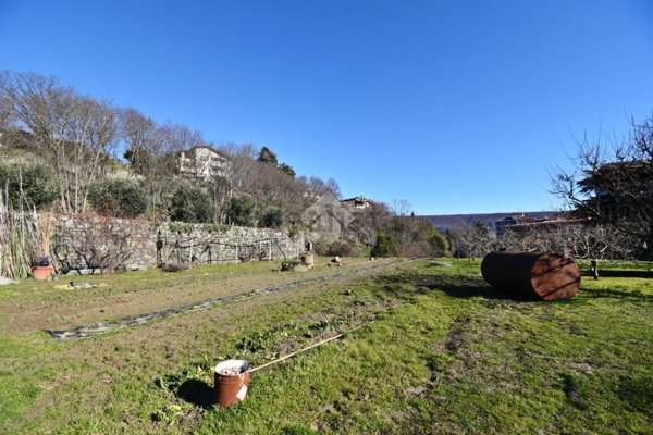 casa indipendente in vendita ad Ivrea