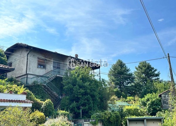 casa indipendente in vendita ad Ivrea