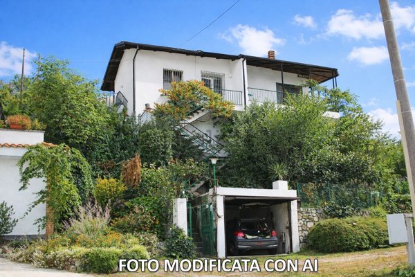 casa indipendente in vendita ad Ivrea