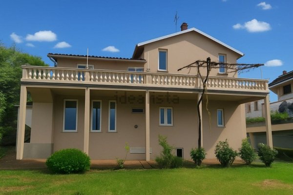 casa indipendente in vendita ad Ivrea