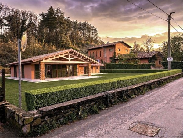 casa indipendente in vendita ad Ivrea