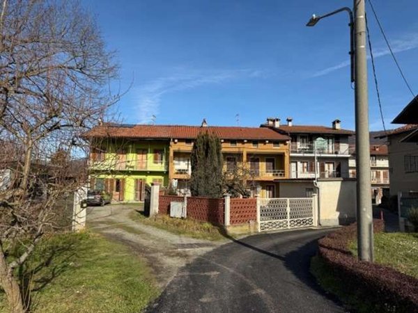 casa indipendente in vendita ad Ivrea