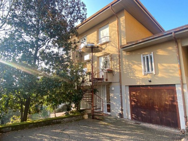 casa indipendente in vendita ad Ivrea