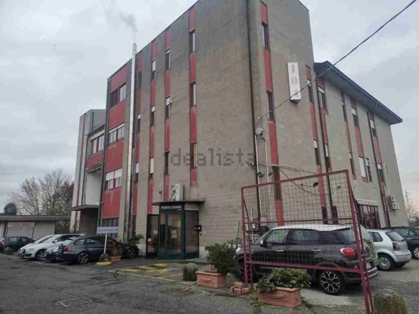 ufficio in vendita ad Ivrea