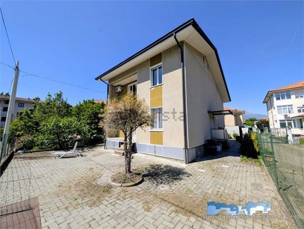 casa indipendente in vendita ad Ivrea