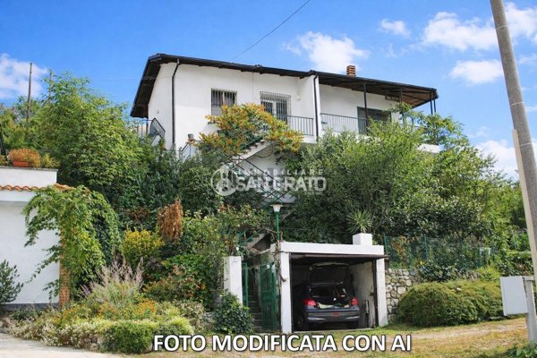 casa indipendente in vendita ad Ivrea