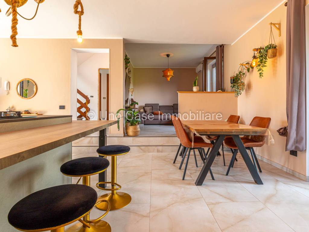 casa indipendente in vendita ad Ivrea