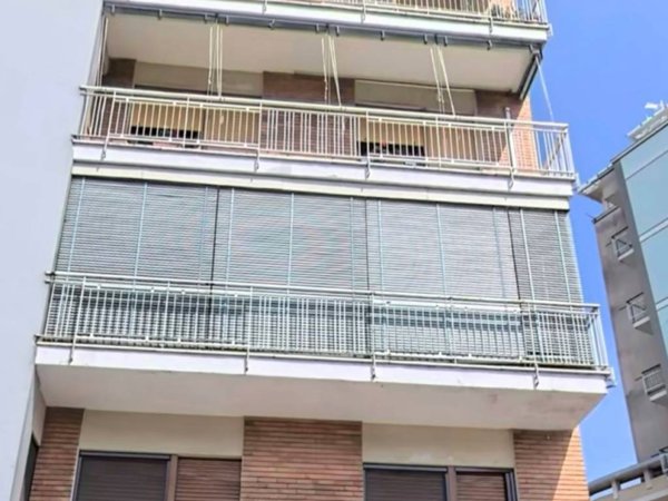 negozio in vendita ad Ivrea