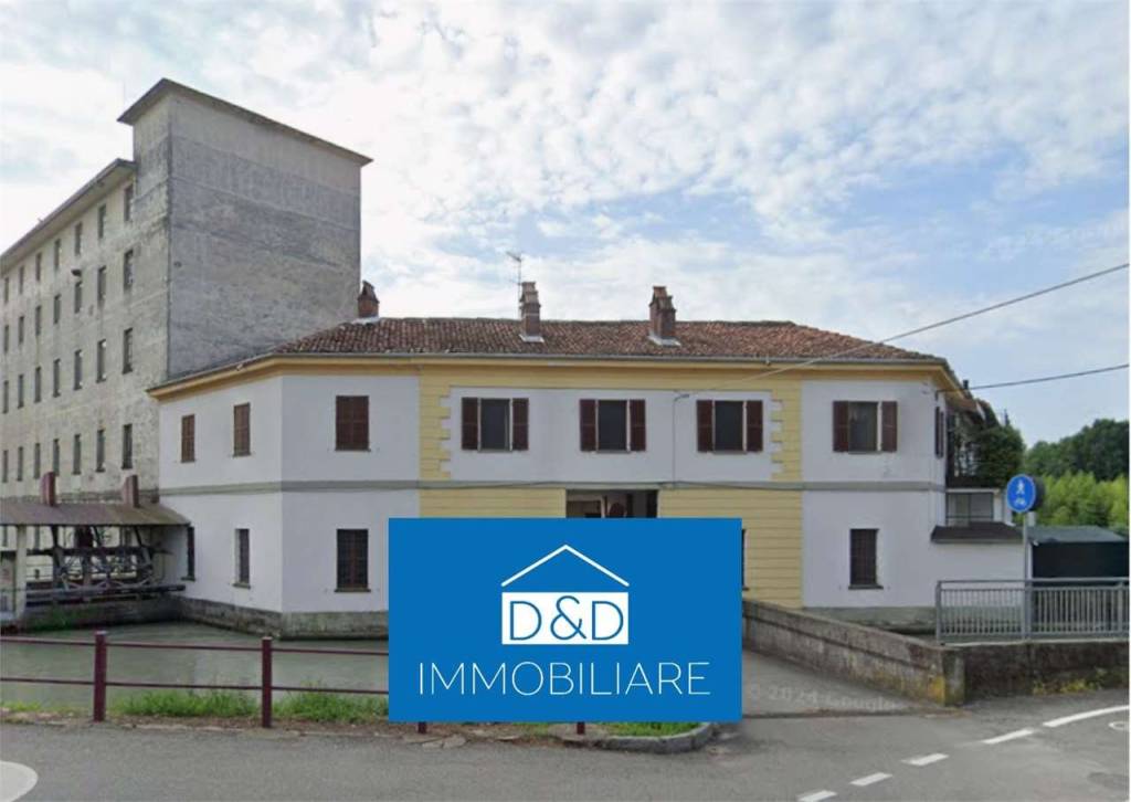 capannone in vendita ad Ivrea