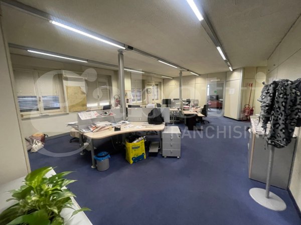 ufficio in vendita ad Ivrea