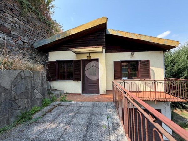 casa indipendente in vendita ad Ivrea
