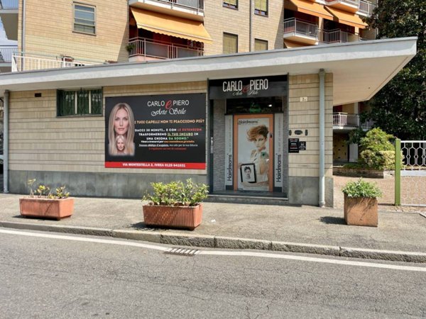 negozio in vendita ad Ivrea