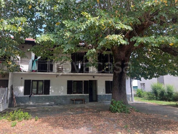 casa indipendente in vendita ad Ivrea