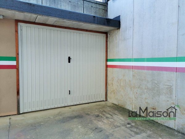 box auto in vendita ad Ivrea