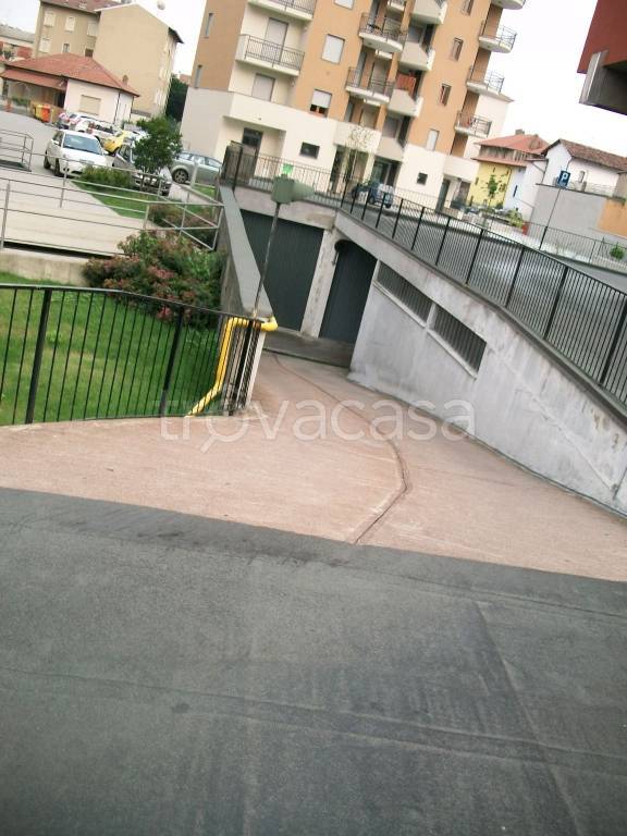 box auto in vendita ad Ivrea