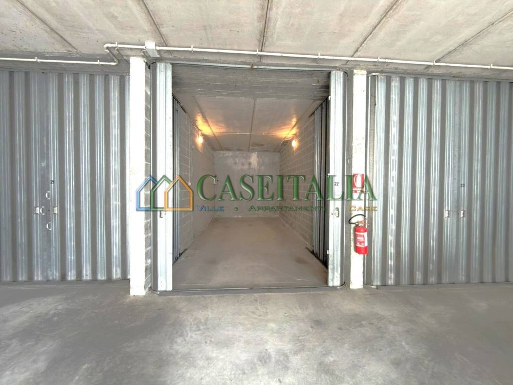 box auto in vendita ad Ivrea