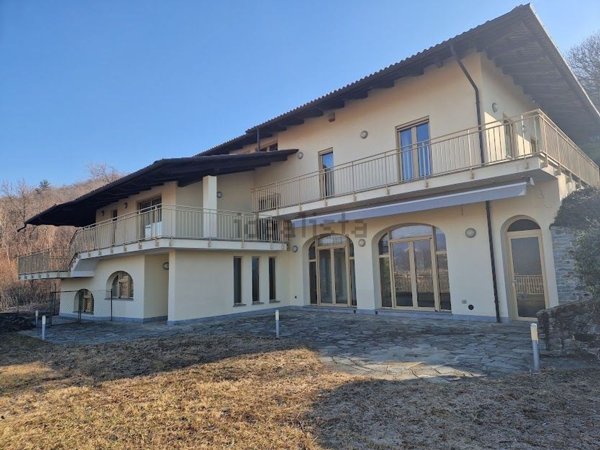 casa indipendente in vendita ad Ivrea