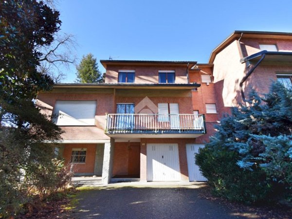casa indipendente in vendita ad Ivrea