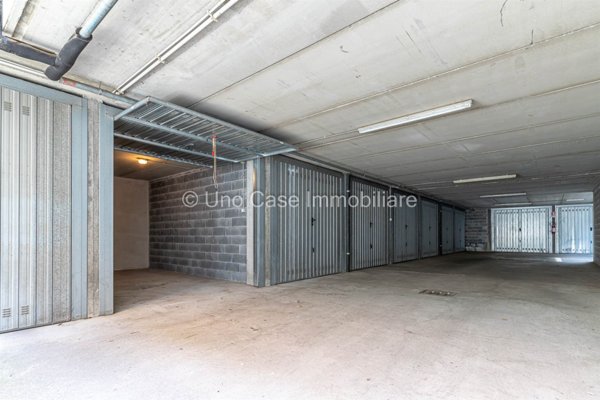 box auto in vendita ad Ivrea