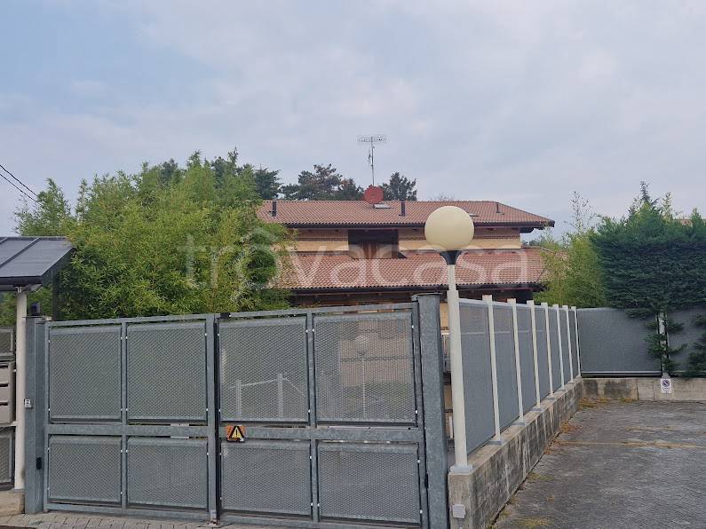 casa indipendente in vendita ad Ivrea