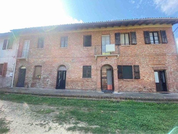 casa indipendente in vendita ad Albonese