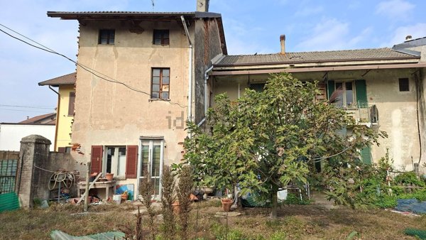 casa indipendente in vendita ad Albonese