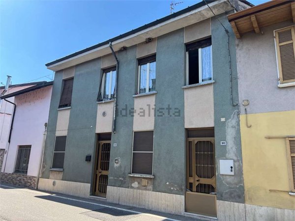 casa indipendente in vendita ad Albonese