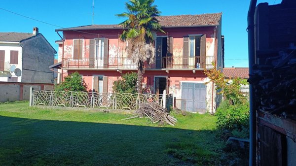 casa indipendente in vendita ad Albonese