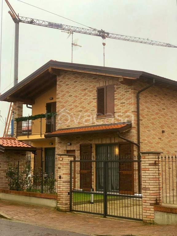 casa indipendente in vendita ad Albuzzano