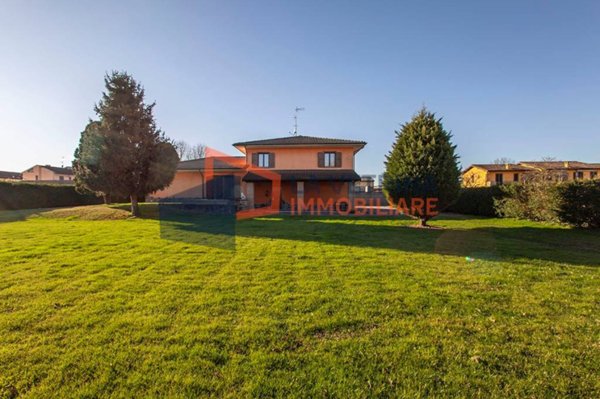 casa indipendente in vendita ad Albuzzano