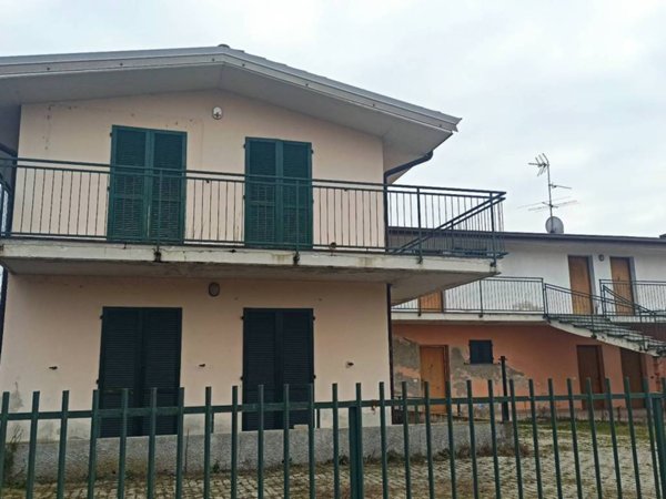 appartamento in vendita ad Albuzzano in zona Barona