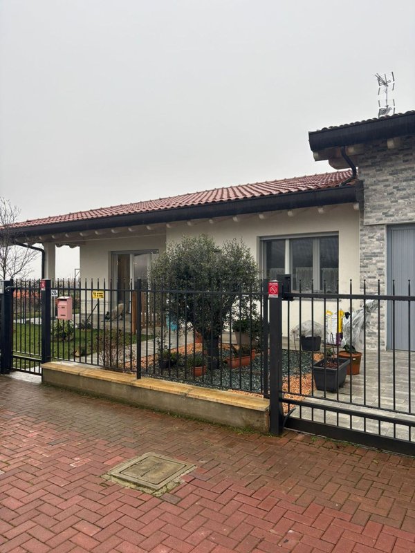 casa indipendente in vendita ad Albuzzano