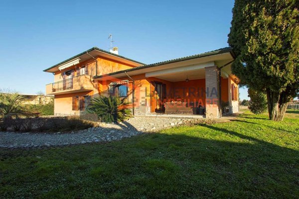 casa indipendente in vendita ad Albuzzano