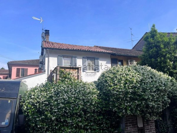 casa indipendente in vendita ad Albuzzano