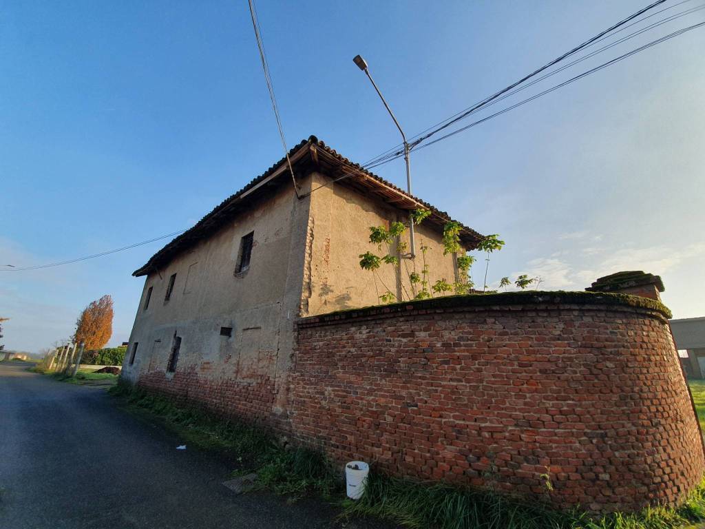 casa indipendente in vendita ad Albuzzano in zona Barona