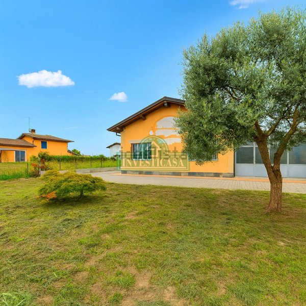 terreno edificabile in vendita ad Albuzzano