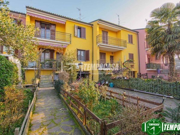 casa indipendente in vendita ad Albuzzano in zona Barona