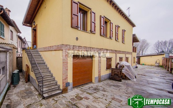 appartamento in vendita ad Albuzzano in zona Barona