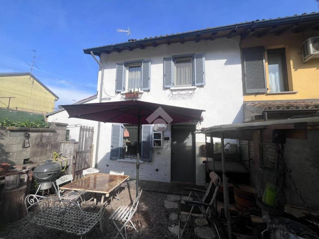 casa indipendente in vendita ad Albuzzano