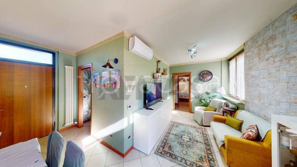 casa indipendente in vendita ad Albuzzano in zona Vigalfo