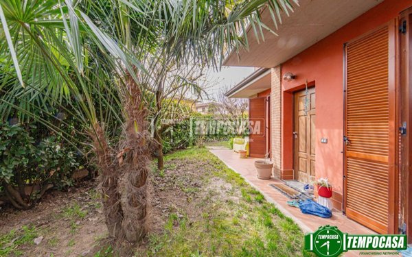 casa indipendente in vendita ad Albuzzano in zona Vigalfo