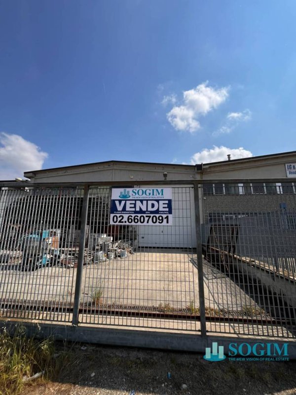 locale di sgombero in vendita ad Albuzzano