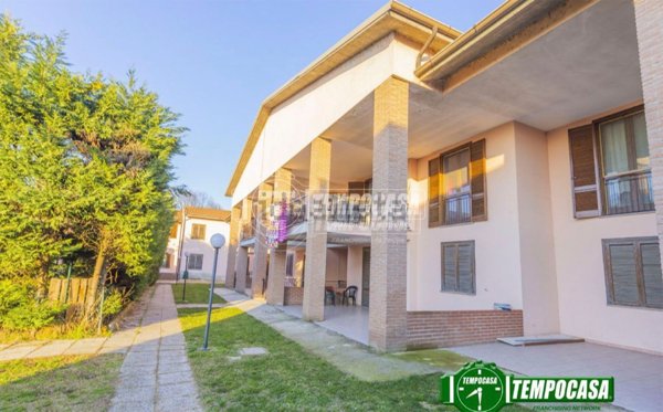 appartamento in vendita ad Albuzzano in zona Vigalfo