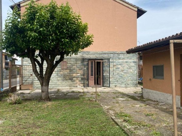 casa indipendente in vendita ad Albuzzano
