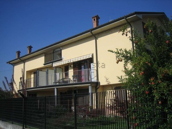 appartamento in vendita ad Albuzzano in zona Vigalfo