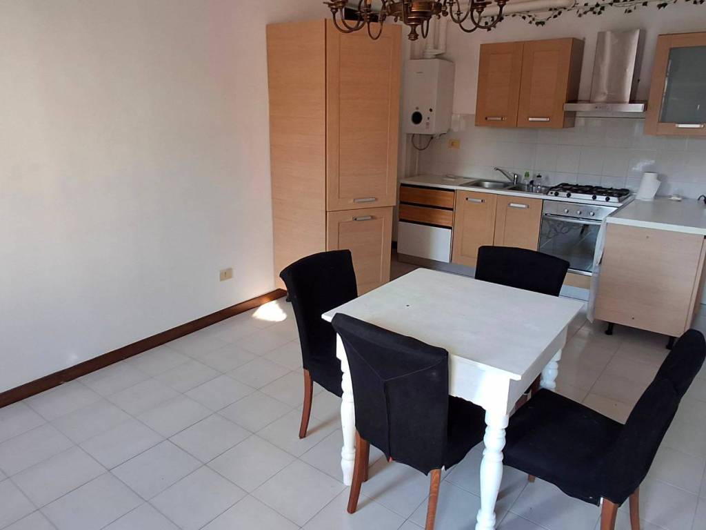 casa indipendente in vendita ad Albuzzano in zona Barona