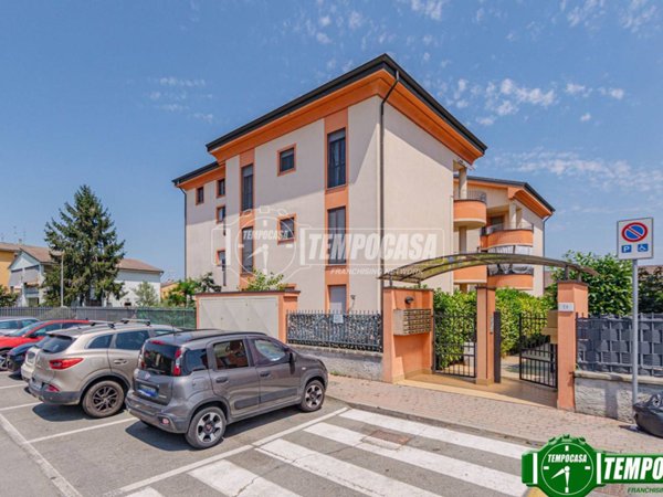 appartamento in vendita ad Albuzzano in zona Vigalfo